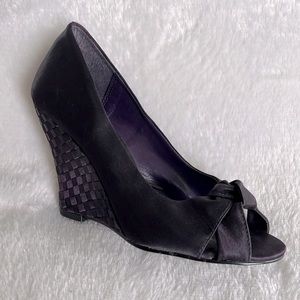 Deep purple wedges